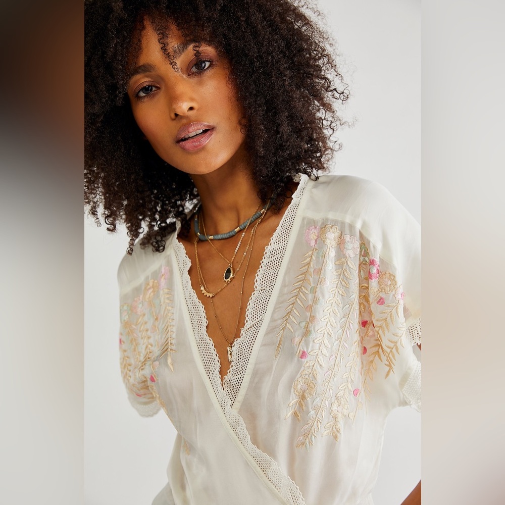 Free People Renae Embroidery Silk Wrap Top in Women’s XL